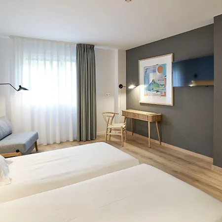 מלון Bide Bide 2*