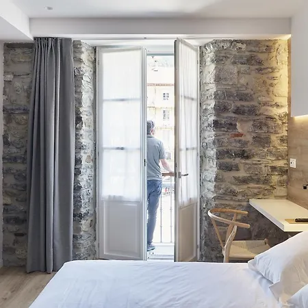 Bide Bide מלון 2*